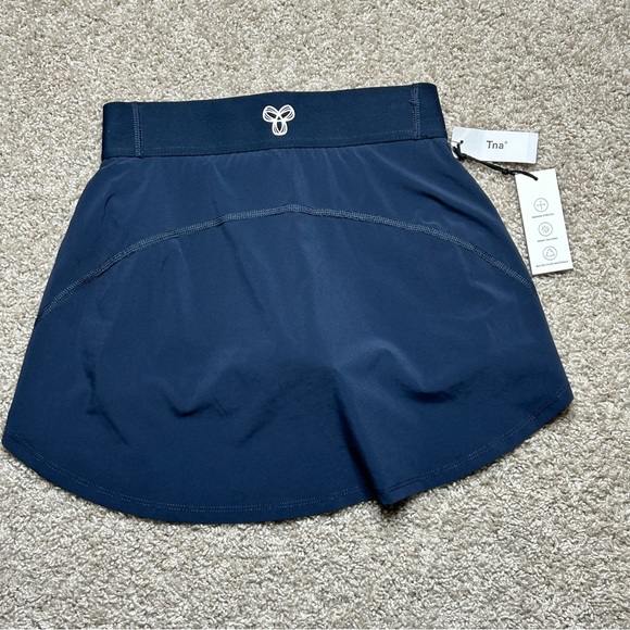 TNA Move Rally Skort - Picture 2 of 7